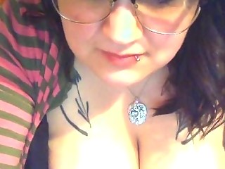 Drunk bulky nerdy with big boobs showing off on webcam
